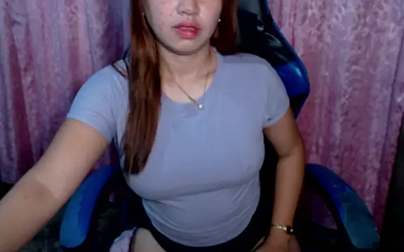 pinay mayahiga online show from May 6, 2:44 pm