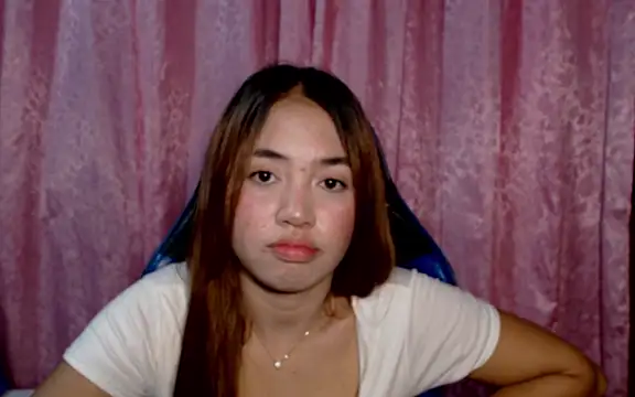 pinay mayahiga online show from May 11, 2:45 pm