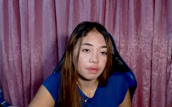 pinay mayahiga online show from May 16, 3:11 pm