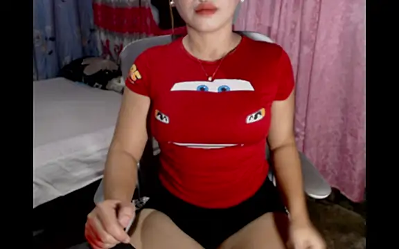 pinay mayahiga online show from July 18, 1:48 pm
