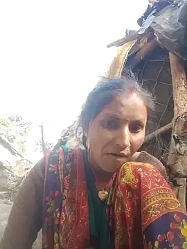 Snapshot of Juli_rathore chatting on January 19, 3:54 am Juli rathore online show from January 19, 3:54 am