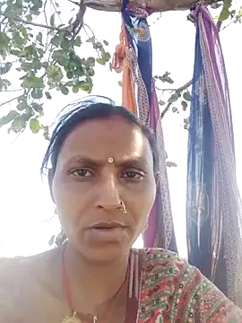 Snapshot of Juli_rathore chatting on March 1, 4:25 am Juli rathore online show from March 1, 4:25 am