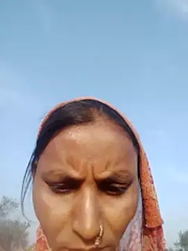 Snapshot of Juli_rathore chatting on March 14, 2:06 am Juli rathore online show from March 14, 2:06 am