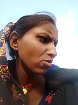 Snapshot of Juli_rathore chatting on June 12, 1:04 am Juli rathore online show from June 12, 1:04 am