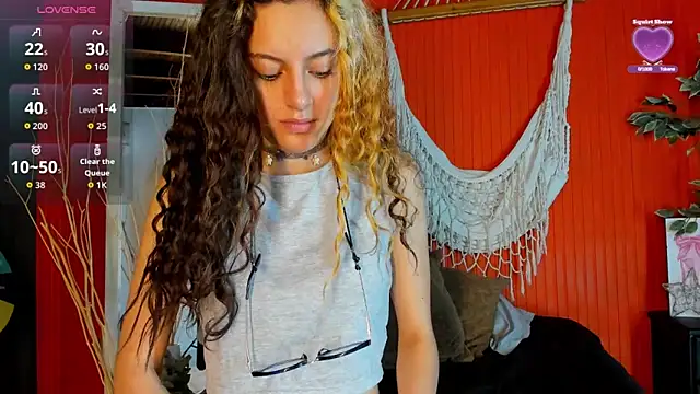 maria Turner1 online show from May 11, 9:26 am