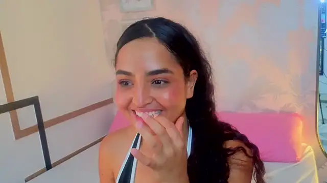 Emma Thompssonn online show from April 29, 5:30 pm