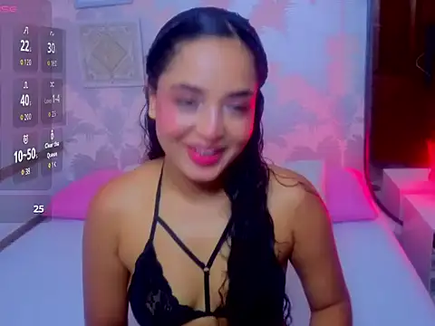 Snapshot of Emma_Thompssonn chatting on June 15, 12:18 pm Emma Thompssonn online show from June 15, 12:18 pm