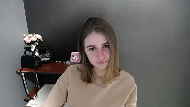 Sunny siren online show from February 24, 1:31 pm