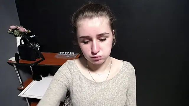 Snapshot of Sunny_siren chatting on May 21, 1:29 pm Sunny siren online show from May 21, 1:29 pm