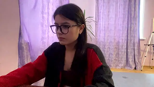 SaintMari online show from April 29, 1:37 pm