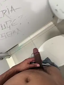 Snapshot of Novinho_Pauzudo_18cm chatting on March 18, 8:23 pm Novinho Pauzudo 18cm online show from March 18, 8:23 pm