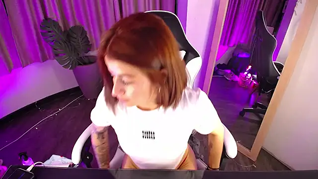 teylo80as online show from February 14, 11:51 am