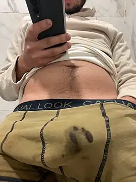 Ilyass heway online show from February 12, 1:28 pm