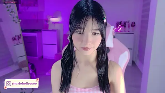 Snapshot of Blush_Marie chatting on April 30, 12:39 am Blush Marie online show from April 30, 12:39 am