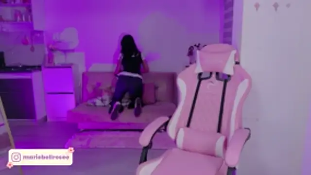 Snapshot of Blush_Marie chatting on May 10, 12:27 am Blush Marie online show from May 10, 12:27 am