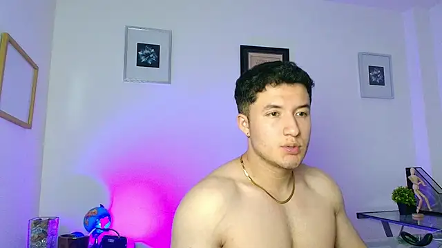 Alexander Connor online show from June 8, 1:28 am