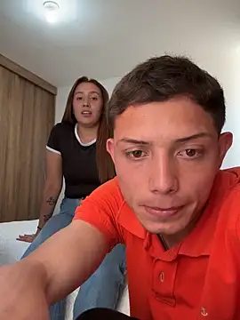 Snapshot of santiObrero chatting on May 19, 7:09 pm santiObrero online show from May 19, 7:09 pm