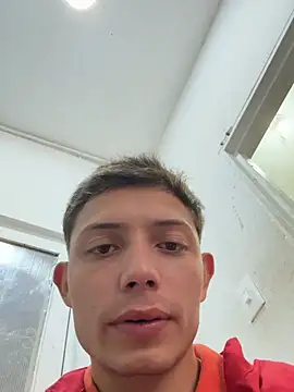 Snapshot of santiObrero chatting on May 30, 3:09 pm santiObrero online show from May 30, 3:09 pm