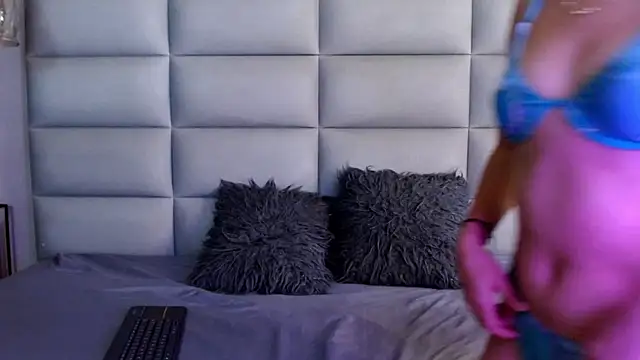 miss-liz- online show from February 28, 6:20 pm