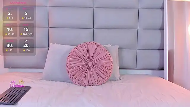 miss-liz- online show from July 2, 7:31 pm