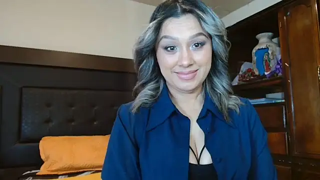 aitanalove  online show from May 28, 10:40 pm