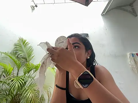 Auri   online show from July 3, 2:56 pm
