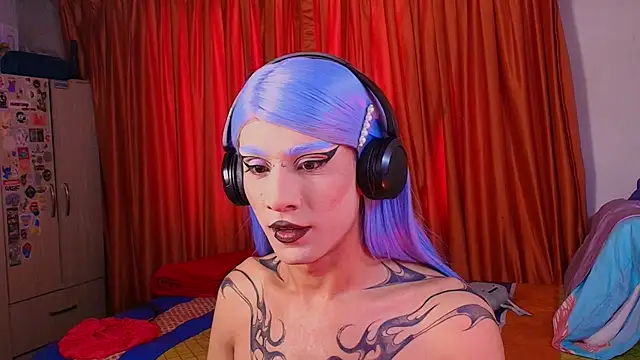 Snapshot of 4L3JX chatting on August 4, 1:36 pm 4L3JX online show from August 4, 1:36 pm