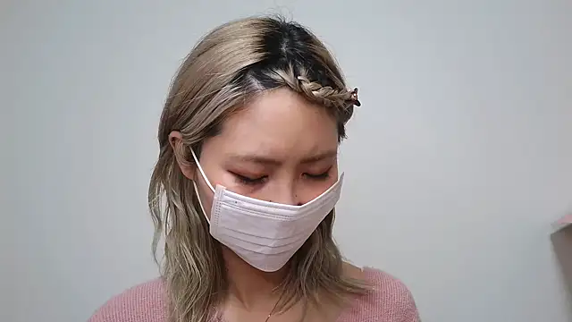 yumi0025 online show from February 6, 1:21 am