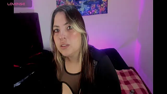 Snapshot of lunaa_rayy420 chatting on June 3, 4:45 pm lunaa rayy420 online show from June 3, 4:45 pm