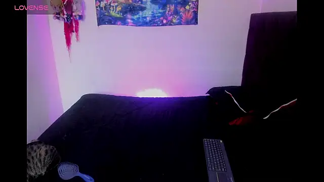 Snapshot of lunaa_rayy420 chatting on June 5, 6:24 pm lunaa rayy420 online show from June 5, 6:24 pm