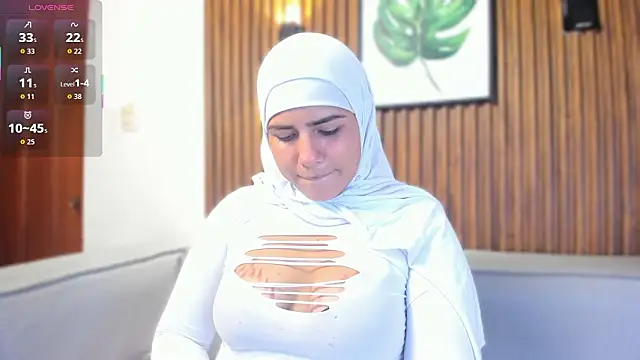 Snapshot of milk_beel chatting on February 1, 1:37 am milk beel online show from February 1, 1:37 am