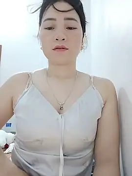 Snapshot of LoveLillyy69 chatting on June 9, 1:50 am LoveLillyy69 online show from June 9, 1:50 am