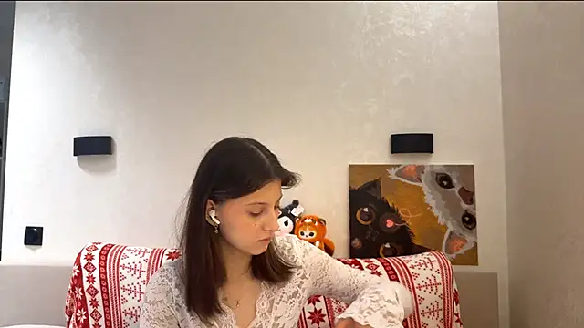 LouiseChavez online show from January 18, 5:33 am