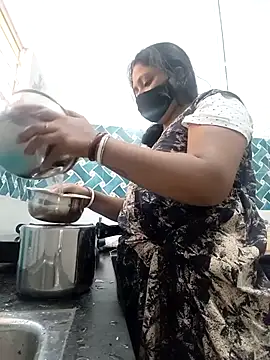 Hot-Tinaa online show from February 23, 3:48 am