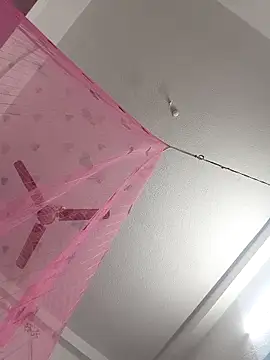 Hot-Tinaa online show from February 26, 2:21 am