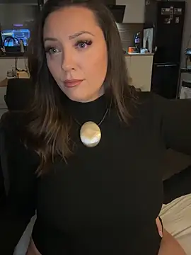 21tweetypie21 online show from February 15, 7:10 pm