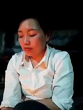 lia-coy online show from February 12, 12:44 pm