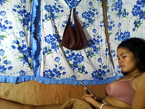 PinaySkinnyJust18 online show from June 23, 9:40 am