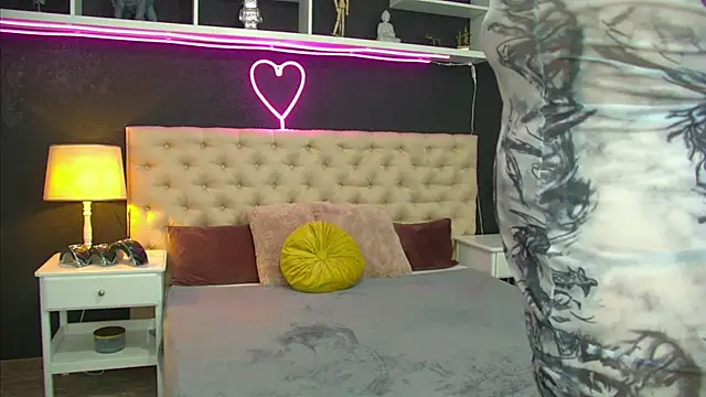 TaniaKaverina online show from May 2, 5:12 am