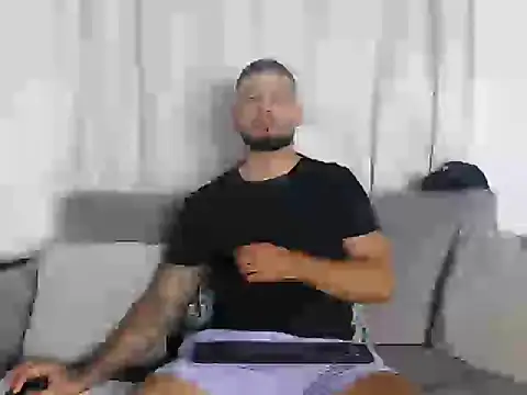 Snapshot of Handsomen69 chatting on June 3, 2:58 am Handsomen69 online show from June 3, 2:58 am