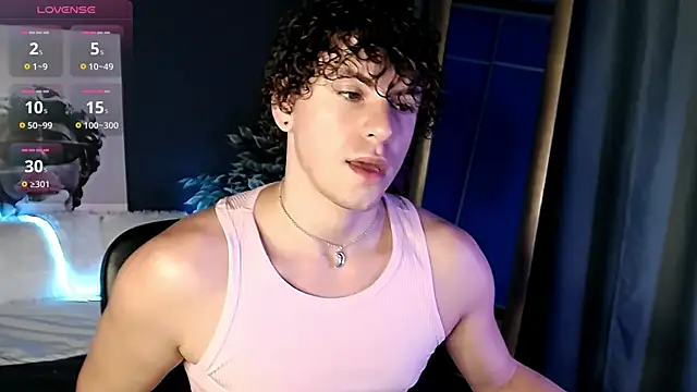 Snapshot of TylerGibson chatting on June 16, 3:31 am TylerGibson online show from June 16, 3:31 am
