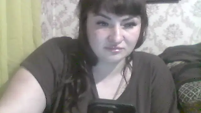 Snapshot of AllinaKis chatting on March 31, 7:58 pm AllinaKis online show from March 31, 7:58 pm