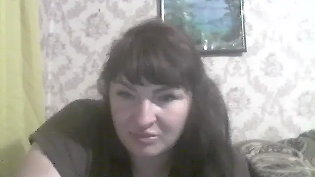 Snapshot of AllinaKis chatting on April 7, 7:36 pm AllinaKis online show from April 7, 7:36 pm