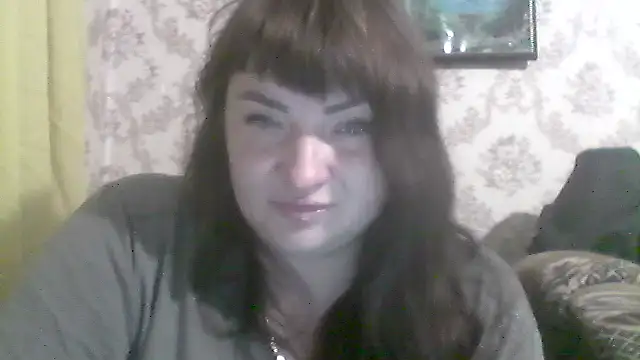 Snapshot of AllinaKis chatting on April 23, 7:05 pm AllinaKis online show from April 23, 7:05 pm