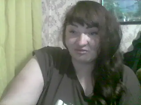 Snapshot of AllinaKis chatting on April 28, 9:31 pm AllinaKis online show from April 28, 9:31 pm