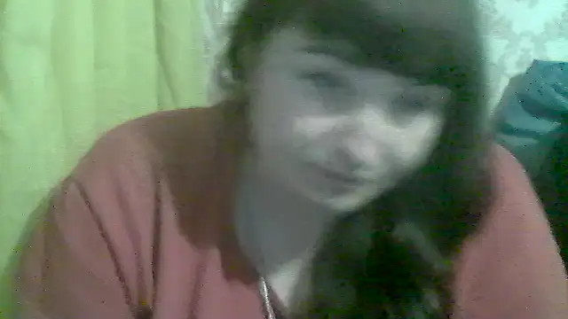 Snapshot of AllinaKis chatting on April 30, 9:41 pm AllinaKis online show from April 30, 9:41 pm