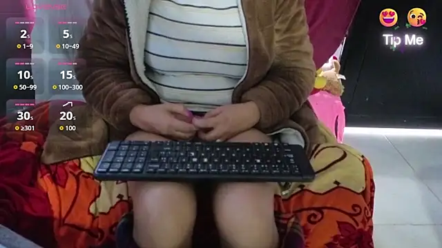 Snapshot of xxxMilexxx chatting on February 24, 12:36 pm xxxMilexxx online show from February 24, 12:36 pm