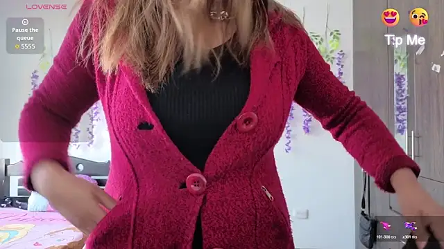 Snapshot of xxxMilexxx chatting on March 4, 12:33 pm xxxMilexxx online show from March 4, 12:33 pm