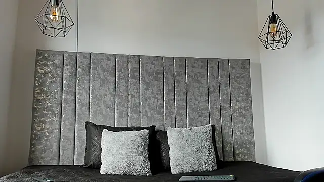 Calvin Hunter online show from February 16, 6:04 pm