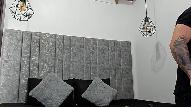 Calvin Hunter online show from February 22, 5:55 pm